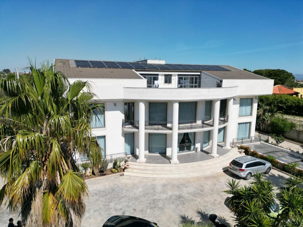 Villa Floyd Charming Rooms B&B Pachino Exterior foto
