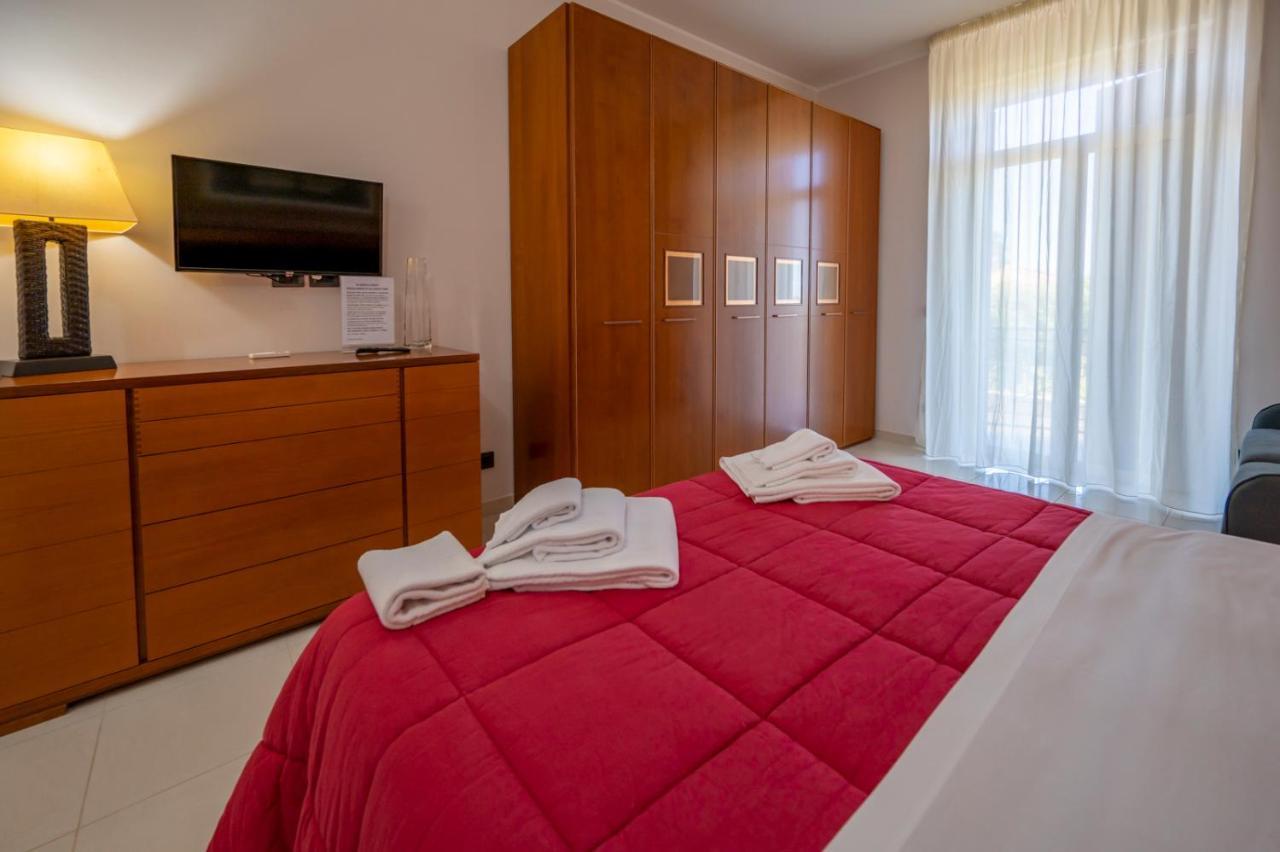 Villa Floyd Charming Rooms B&B Pachino Exterior foto