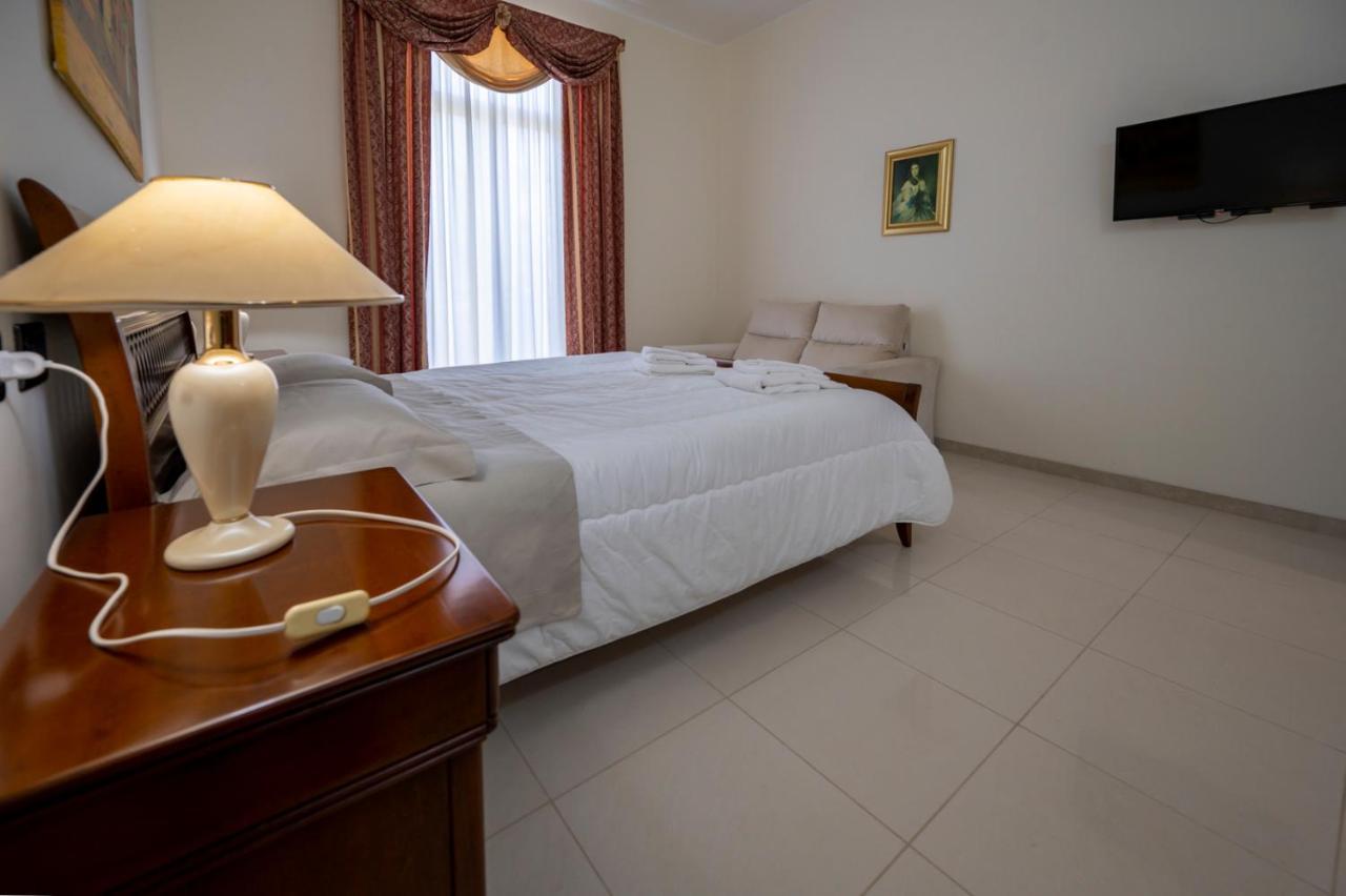 Villa Floyd Charming Rooms B&B Pachino Exterior foto