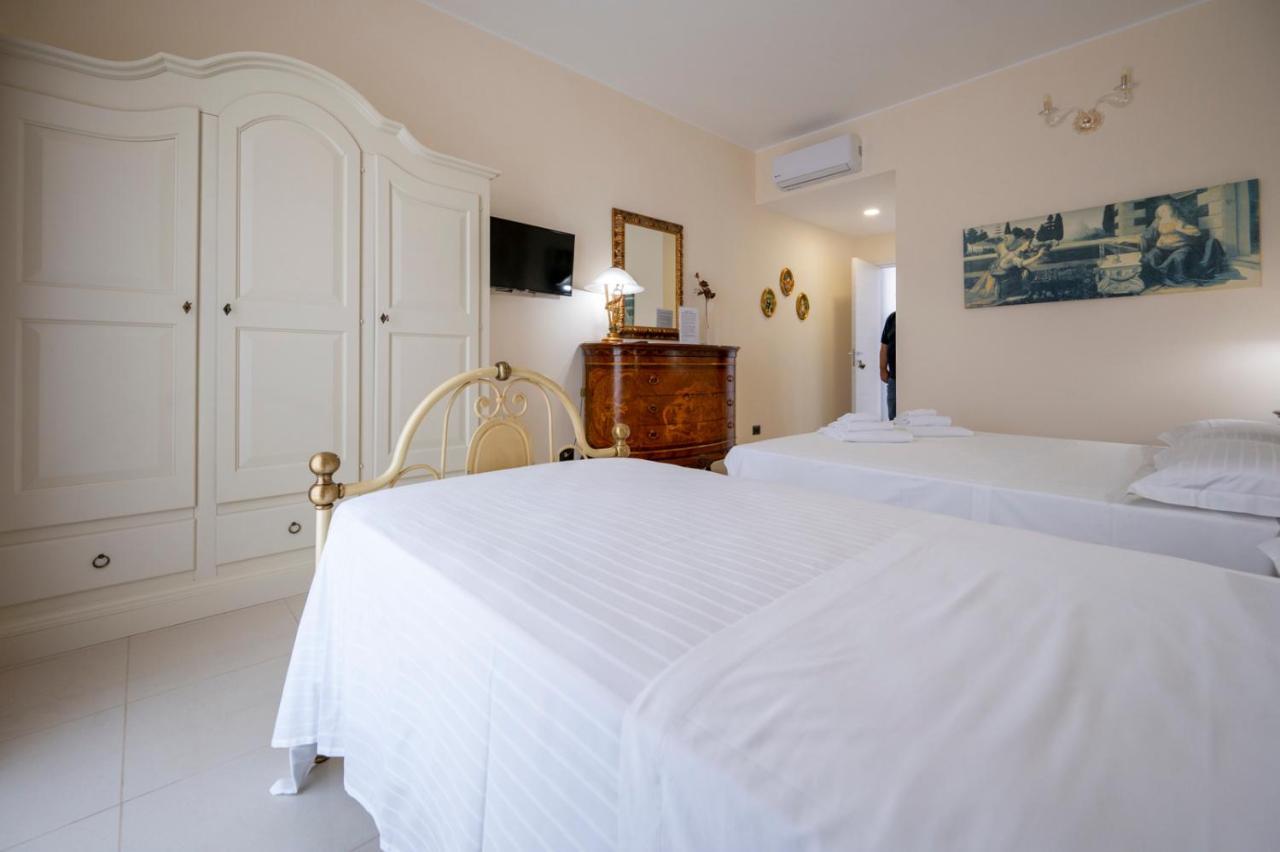 Villa Floyd Charming Rooms B&B Pachino Exterior foto