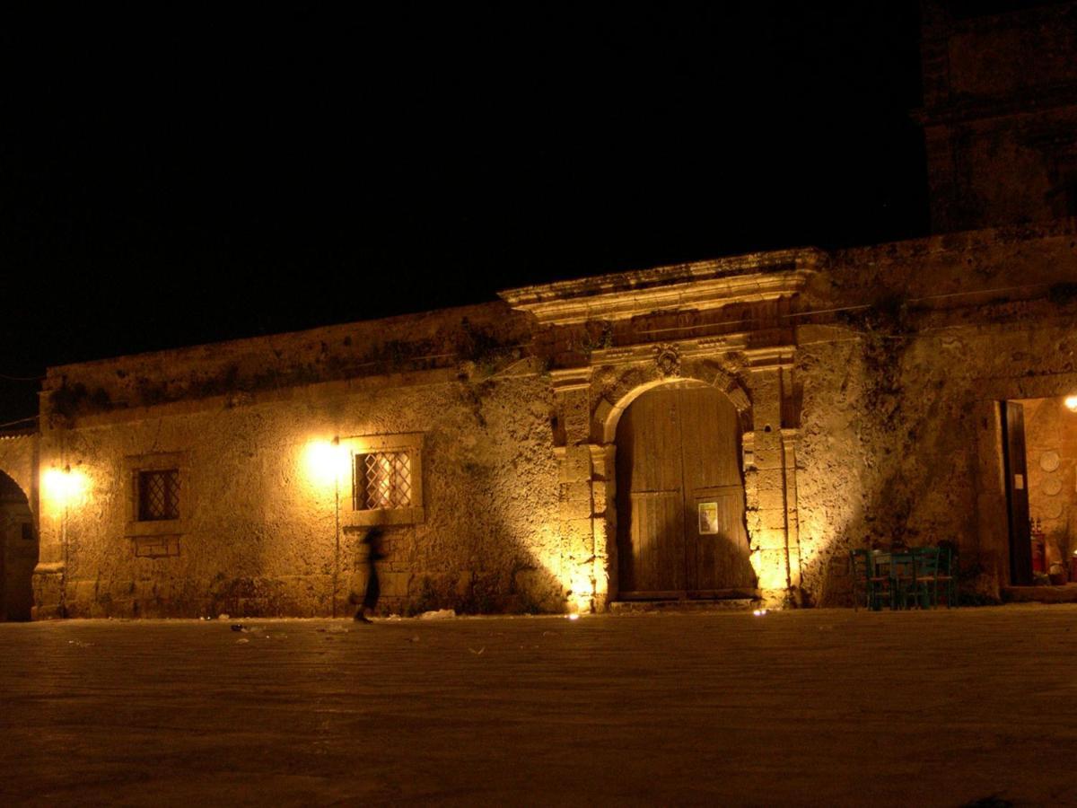Villa Floyd Charming Rooms B&B Pachino Exterior foto